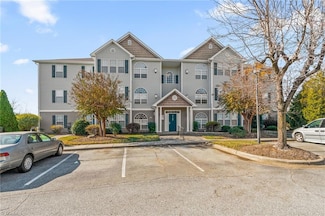 6109 Hedgecock Cir, High Point, NC 27265