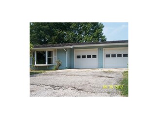103 Circle Dr Unit 302, Hamilton, MO 64644