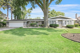22147 Sunset Ln, Elkhart, IN 46516