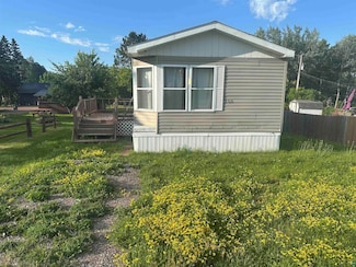 912 W Bayfield St, Washburn, WI 54891