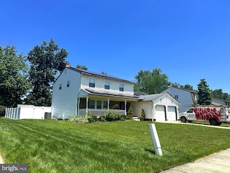 17 Erindale Dr, Marlton, NJ 08053
