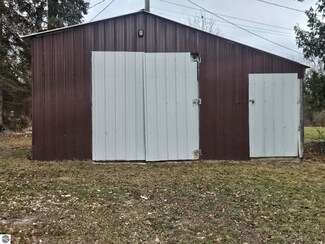 8050 W Gerardin St Unit 11, Lake, MI 48632