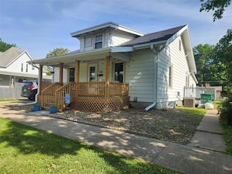 901 E Montgomery St, Knoxville, IA 50138