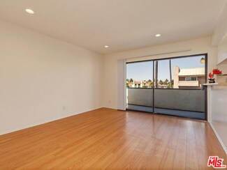 14610 Erwin St Unit 302, Van Nuys, CA 91411