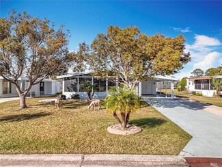 1026 Capella Dr, Tavares, FL 32778