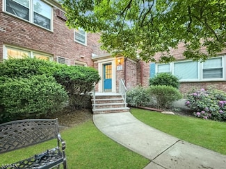 24 Hutton Ave Unit 75, West Orange, NJ 07052