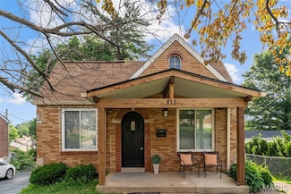311 Atlas Dr, Saint Louis, MO 63125