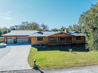 605 French Creek Ln, Fort Pierce, FL 34982