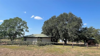2325 Valenta Rd, La Grange, TX 78945