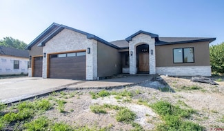 2620 Red Cliff Cir, Montrose, CO 81401