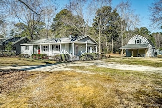 324 Todds Creek Ln, Mathews, VA 23109