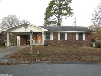 7204 Shetland Dr, Little Rock, AR 72209