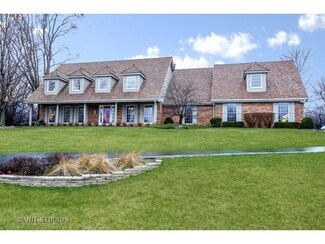 25302 N Pebble Creek Dr, Tower Lakes, IL 60010