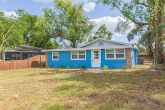 1513 Escort Ave, Tampa, FL 33610