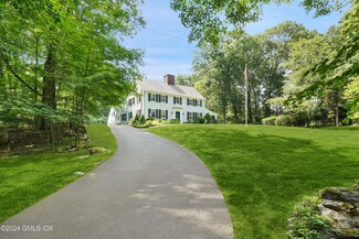 8 Old Camp Ln, Cos Cob, CT 06807