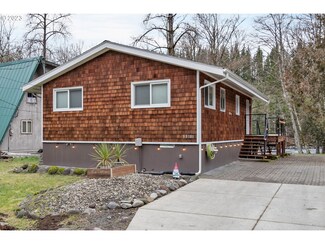 55101 E Kirkwood Dr, Sandy, OR 97055