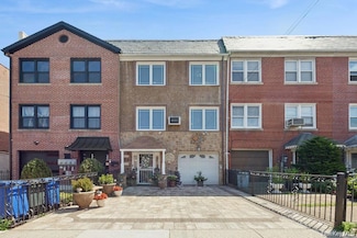 2233 47th St, Astoria, NY 11105