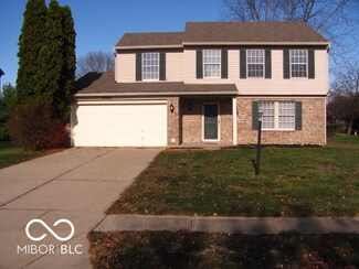10604 Creekside Woods Dr, Indianapolis, IN 46239