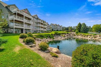 800 Maple Leaf Ln Unit 4, Petoskey, MI 49770