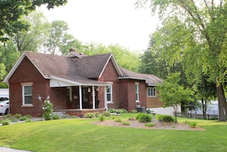 909 S Elm St, Crawfordsville, IN 47933