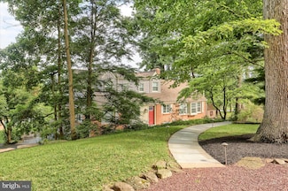 125 S Hills Dr, Hershey, PA 17033