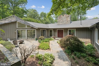 10821 Glen Rd, Potomac, MD 20854