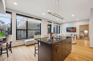 740 Portland Ave Unit 710, Minneapolis, MN 55415
