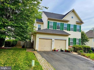 9218 Greenshire Dr, Manassas Park, VA 20111
