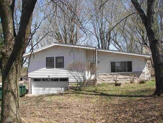 2818 N Indian Creek Rd, Logansport, IN 46947