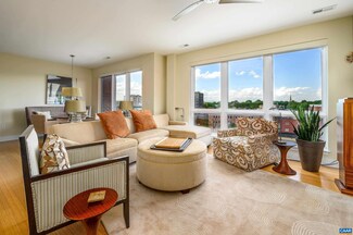 200 Garrett St Unit 607, Charlottesville, VA 22902