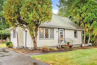 169 W Mountain St, Worcester, MA 01606