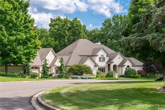 4648 Schrubb Dr, Dayton, OH 45429