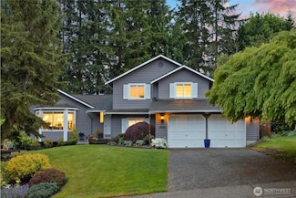 18221 NE 108th Ct, Redmond, WA 98052