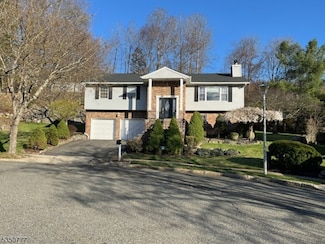 14 Gary Place, Wanaque, NJ 07465