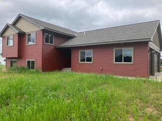 41341 Peterson Ave, North Branch, MN 55056