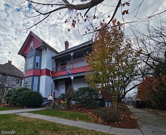 608 3rd St, Belvidere, NJ 07823