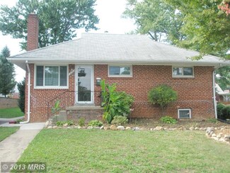 2142 Patrick Henry Dr, Arlington, VA 22205