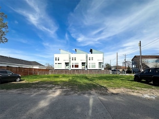 305 Quitman St, Houston, TX 77009