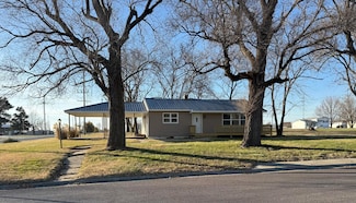 436 S Jefferson St, Slater, MO 65349