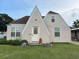 2715 W Ridgeland Ave, Waukegan, IL 60085