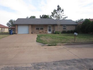 603 Amy Dr, Waukomis, OK 73773