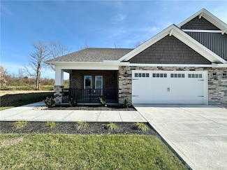 5017 Waterford Ln, Middletown, OH 45042