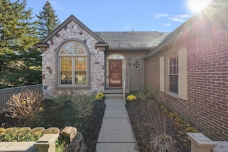 1941 Boulder Dr, Ann Arbor, MI 48104