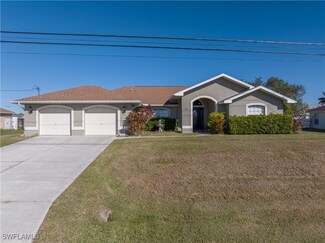 1625 N Gator Cir, Cape Coral, FL 33909
