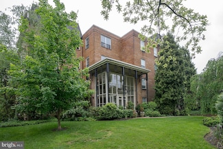 264 W Montgomery Ave Unit 305, Ardmore, PA 19003