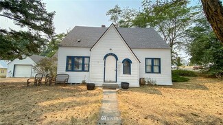 302 8th St, Davenport, WA 99122