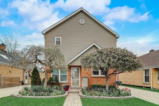 4045 Ruby St, Schiller Park, IL 60176
