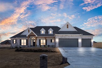 2008 E 45th St S, Tulsa, OK 74107