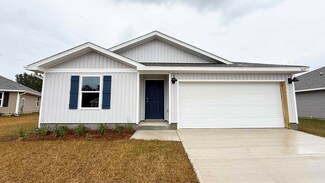 3427 Phoenix Ct, Crestview, FL 32539