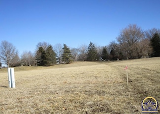 Lot 4 & .5 of 3 SW Balmoral Ln, Topeka, KS 66604